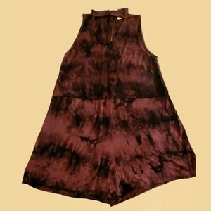 ~ CUTE ~ GINGER G BURGUNDY/BLACK TIE DYE ROMPER SZ. SM